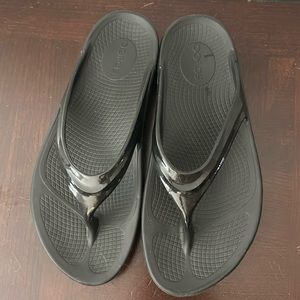 Oofos Women’s Oolala Sandal